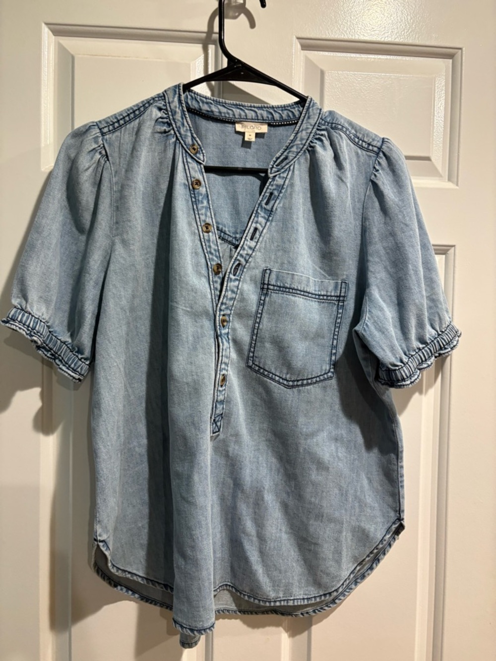 Anthropologie Pilcro Short-Sleeve Chambray Henley Shirt denim blue sz M - Picture 4 of 9